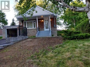 5 Aylesford Dr in Toronto, ON - Building Photo - Building Photo