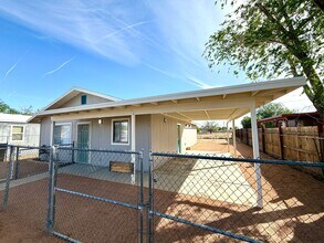 3675 E Robin Ln in Kingman, AZ - Building Photo - Building Photo