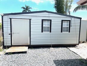 4350 S University Dr in Davie, FL - Building Photo - Building Photo