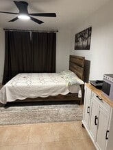 2561 SE Victory Ave in Port St. Lucie, FL - Building Photo - Building Photo