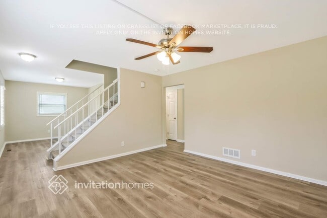 4116 Emerald Lake Dr in Decatur, GA - Foto de edificio - Building Photo