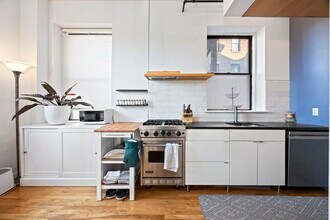 186 Wayne St in Jersey City, NJ - Building Photo - Building Photo
