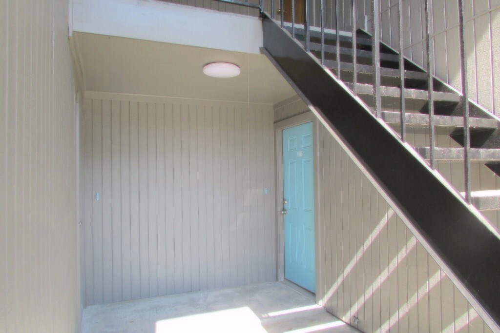 1019 Washington St in Brenham, TX - Building Photo