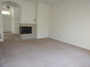 154 Elkins Cir in Folsom, CA - Building Photo - Building Photo