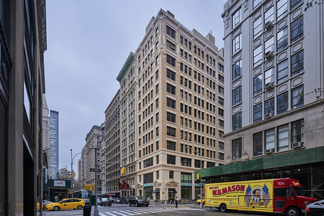 76 Madison Ave in New York, NY - Building Photo