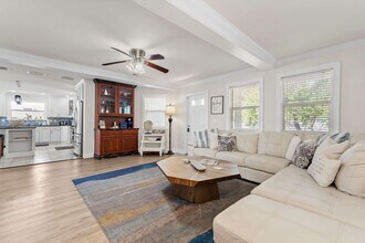 4518 John Ave in Destin, FL - Building Photo - Building Photo