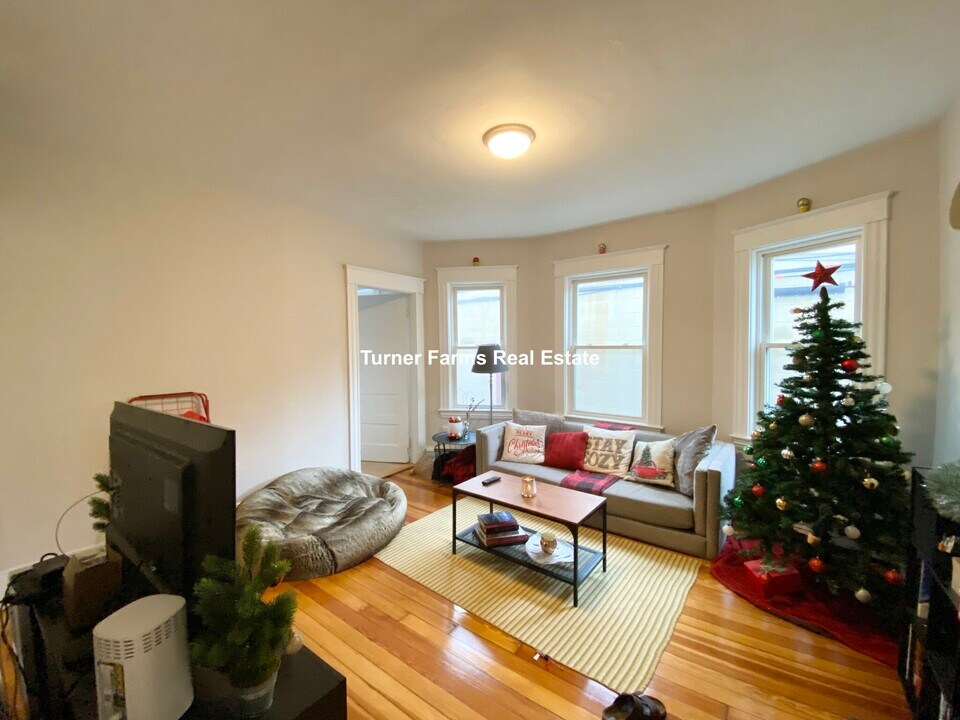 3 Sudan St, Unit 1 in Boston, MA - Foto de edificio
