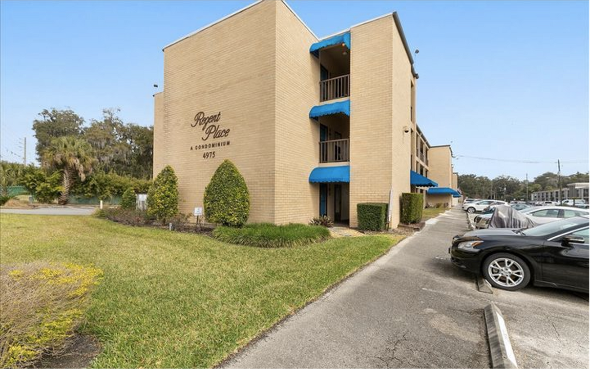 4975 San Jose Blvd, Unit #315 in Jacksonville, FL - Foto de edificio