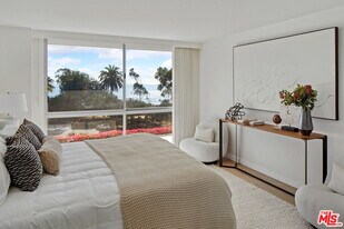 201 Ocean Ave Ext in Santa Monica, CA - Building Photo