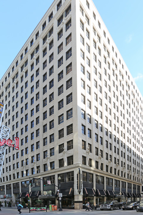 Starks Building in Louisville, KY - Foto de edificio