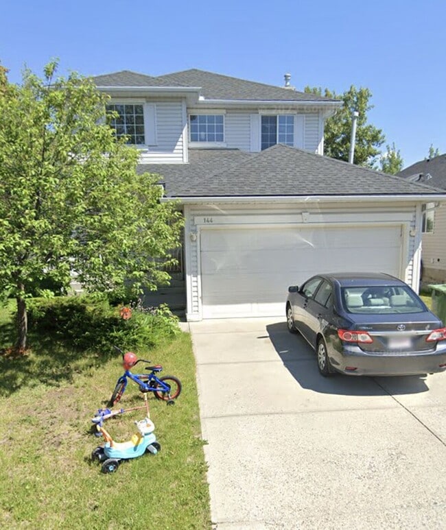 144 Lakeview Shores Crt in Chestermere, AB - Building Photo - Building Photo