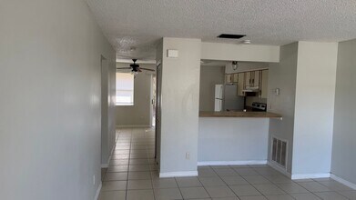 121 Cascade St in Deltona, FL - Building Photo - Building Photo