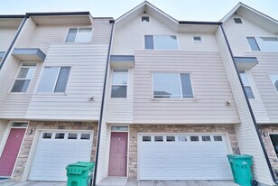 8751 Pearl St, Unit R3 in Thornton, CO - Building Photo