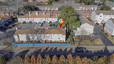 4726 Hollis Rd in Virginia Beach, VA - Building Photo - Building Photo