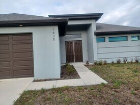 1638 NW 36th Pl in Cape Coral, FL - Building Photo