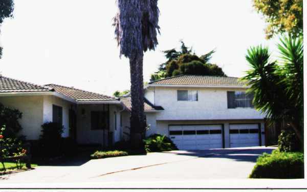 515-517 Fox Ct in Redwood City, CA - Building Photo - Building Photo