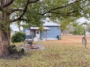 205 Baker St in Glennville, GA - Building Photo - Building Photo