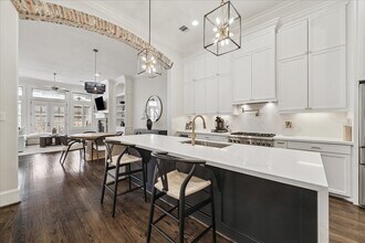 6114 Maxie St in Houston, TX - Building Photo - Building Photo