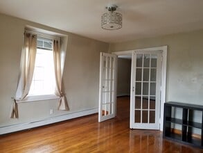 977 Whalley Ave, Unit Unit3 in New Haven, CT - Building Photo - Building Photo