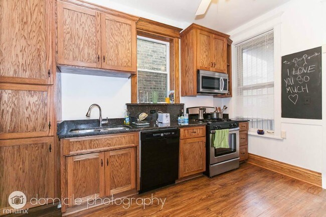 3744 N Fremont St-Unit -# 3C in Chicago, IL - Building Photo - Building Photo