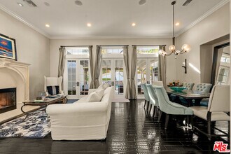 25400 Prado De Las Peras in Calabasas, CA - Building Photo - Building Photo