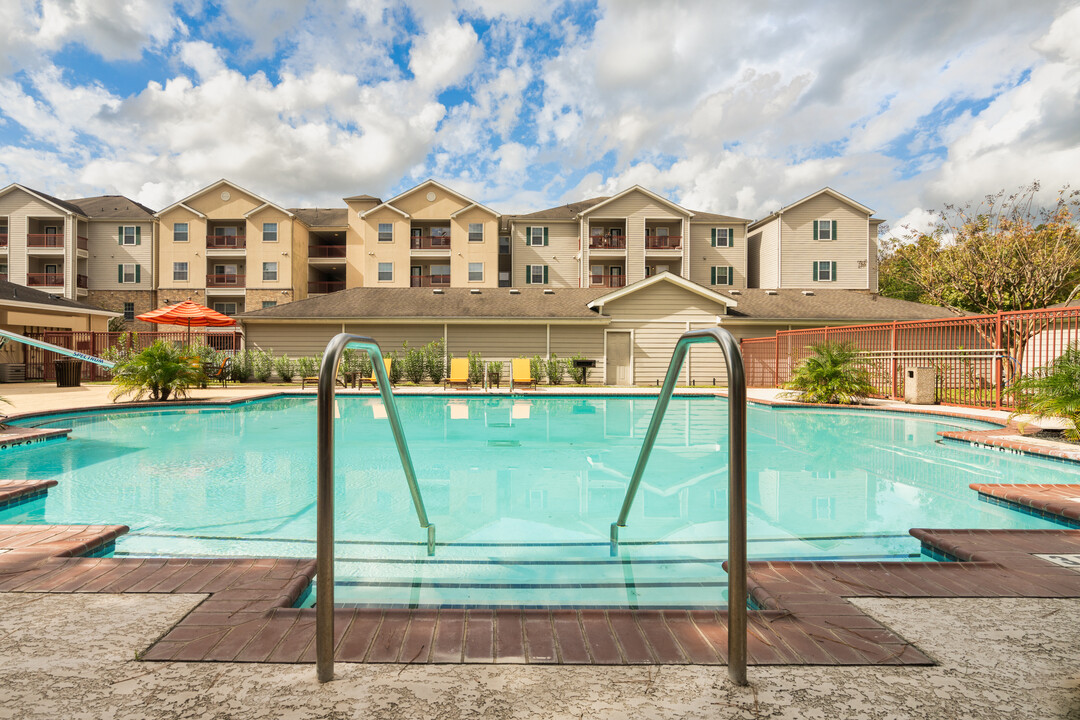 Knightsbridge Senior Apartments in Humble, TX - Building Photo