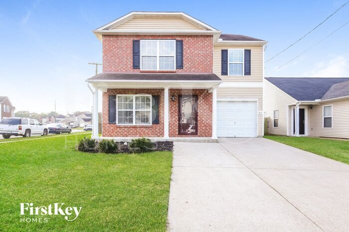 2875 Creekbend Dr in Nashville, TN - Building Photo
