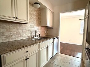 1407 W 39th 1/2 St in Austin, TX - Building Photo - Building Photo