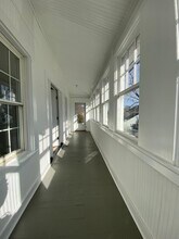 6 W Main St in Chester, CT - Building Photo - Building Photo