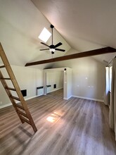 18524 Vina Dr in Los Gatos, CA - Building Photo - Building Photo