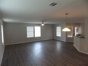 13323 Ambrosa Dr in Houston, TX - Building Photo - Building Photo