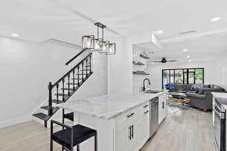 12726 Peconic Ct in Wellington, FL - Building Photo - Building Photo