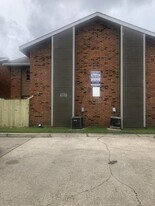 11654 W Sherwood Meadow Ave in Baton Rouge, LA - Building Photo