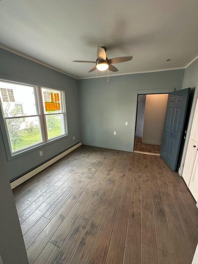 420 Emmet St in Ypsilanti, MI - Foto de edificio - Building Photo