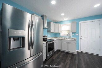 2945 N Denny St in Indianapolis, IN - Foto de edificio - Building Photo