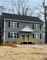 613 1st St SW in Hickory, NC - Building Photo