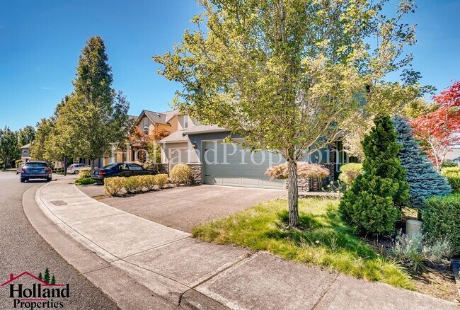 4591 NW Oxbridge Dr in Portland, OR - Building Photo - Building Photo