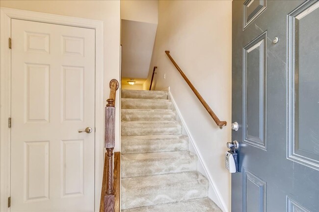3602 Spring Hollow Ln in Frederick, MD - Building Photo - Building Photo