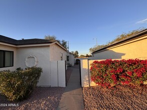 4725 E Brown Rd in Mesa, AZ - Building Photo - Building Photo