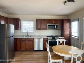 307 Herbertsville Rd in Brick, NJ - Building Photo - Building Photo