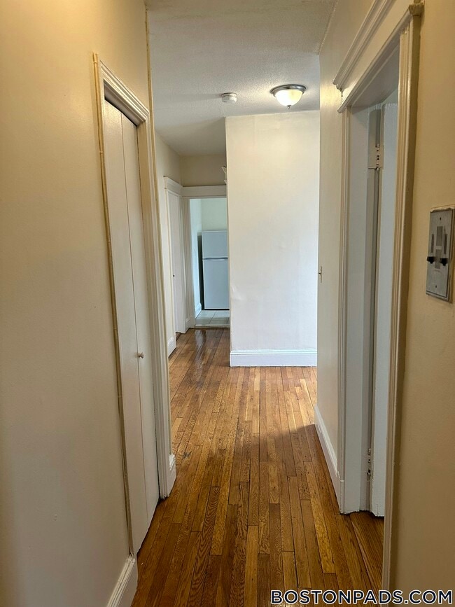 1148 Commonwealth Ave, Unit 59 in Boston, MA - Foto de edificio - Building Photo