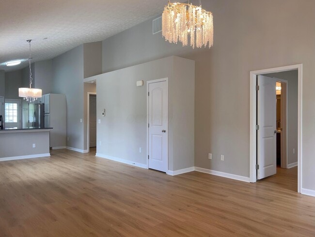 133 Holly Hock Ln in Lewis Center, OH - Building Photo - Building Photo