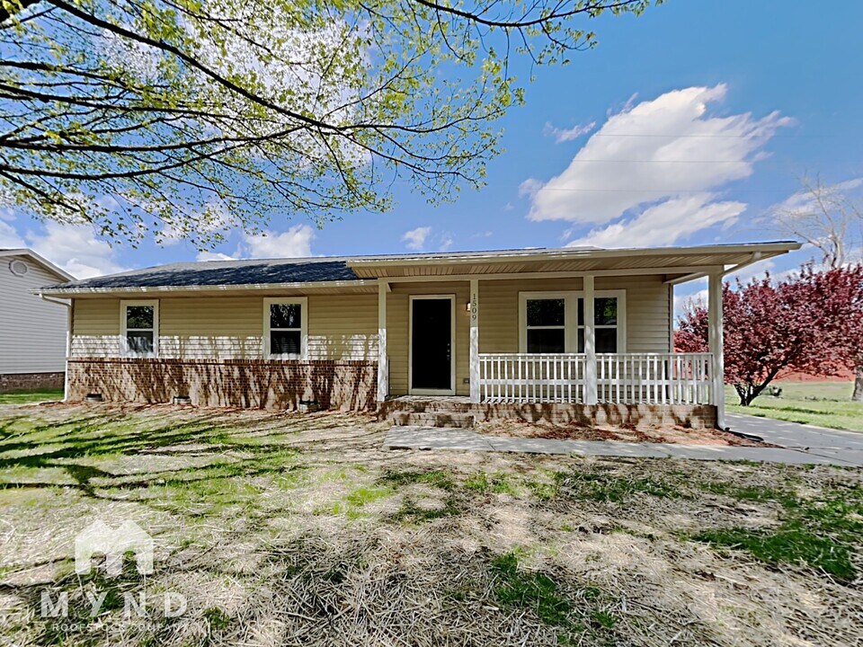 1509 Whisnant St in Charlotte, NC - Building Photo