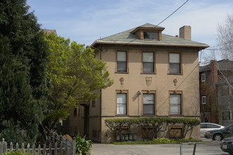 2121 Santa Clara Ave in Alameda, CA - Building Photo - Building Photo