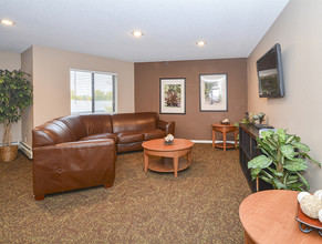 Arbor Landing Apartments in Shakopee, MN - Foto de edificio - Interior Photo