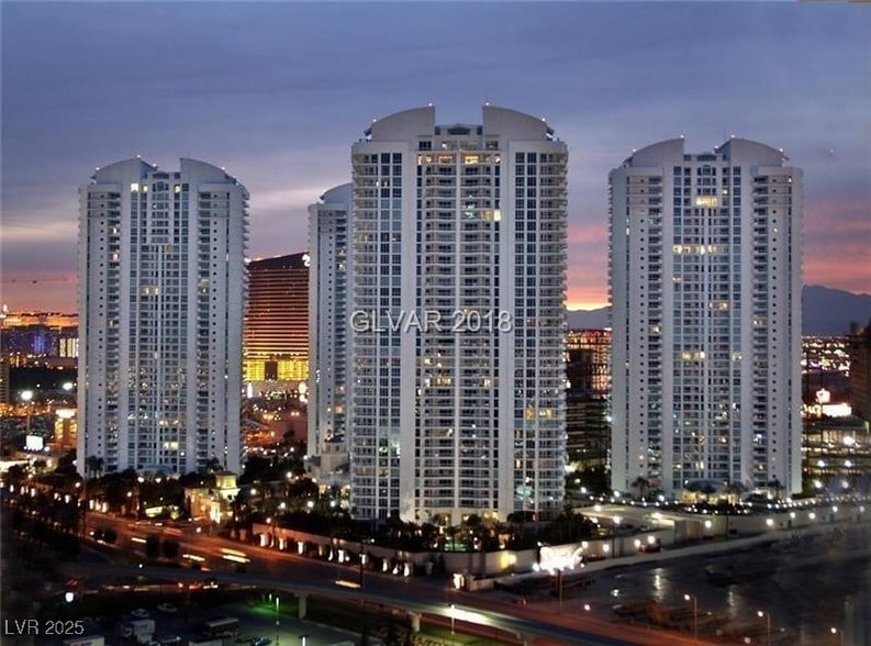 2857 Paradise Rd in Las Vegas, NV - Foto de edificio