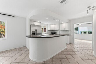 766 20th Ave N in St. Petersburg, FL - Building Photo - Building Photo