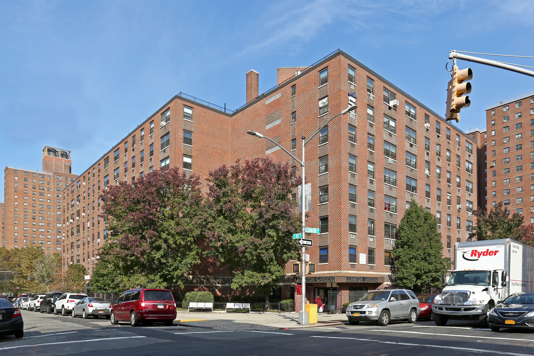 Lexington Gardens in New York, NY - Building Photo