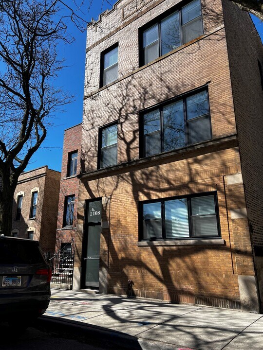 1108 W Taylor St, Unit 1 in Chicago, IL - Foto de edificio