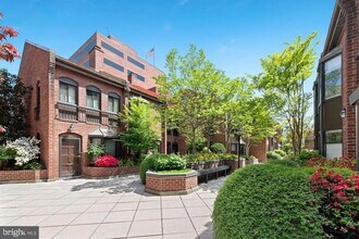 1008 Paper Mill Ct in Washington, DC - Building Photo - Building Photo